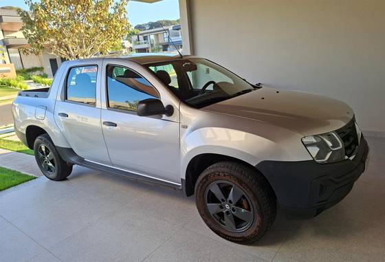 RENAULT OROCH 1.6 16V SCE FLEX PRO MANUAL RENAULT OROCH 1.6 16V SCE FLEX PRO MANUAL
